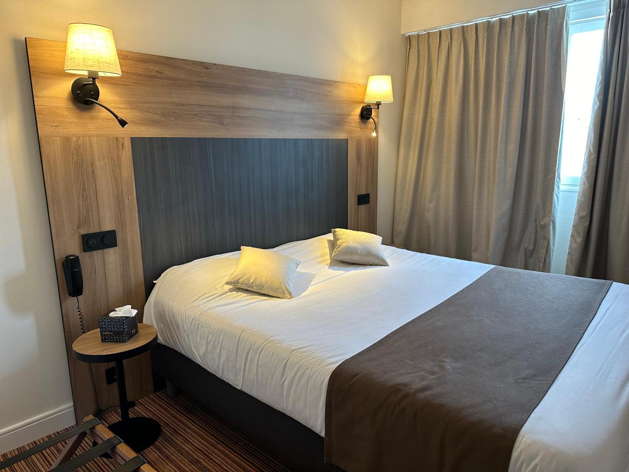 The Originals City, Hotel Napoleon, La Roche-Sur-Yon Bagian luar foto