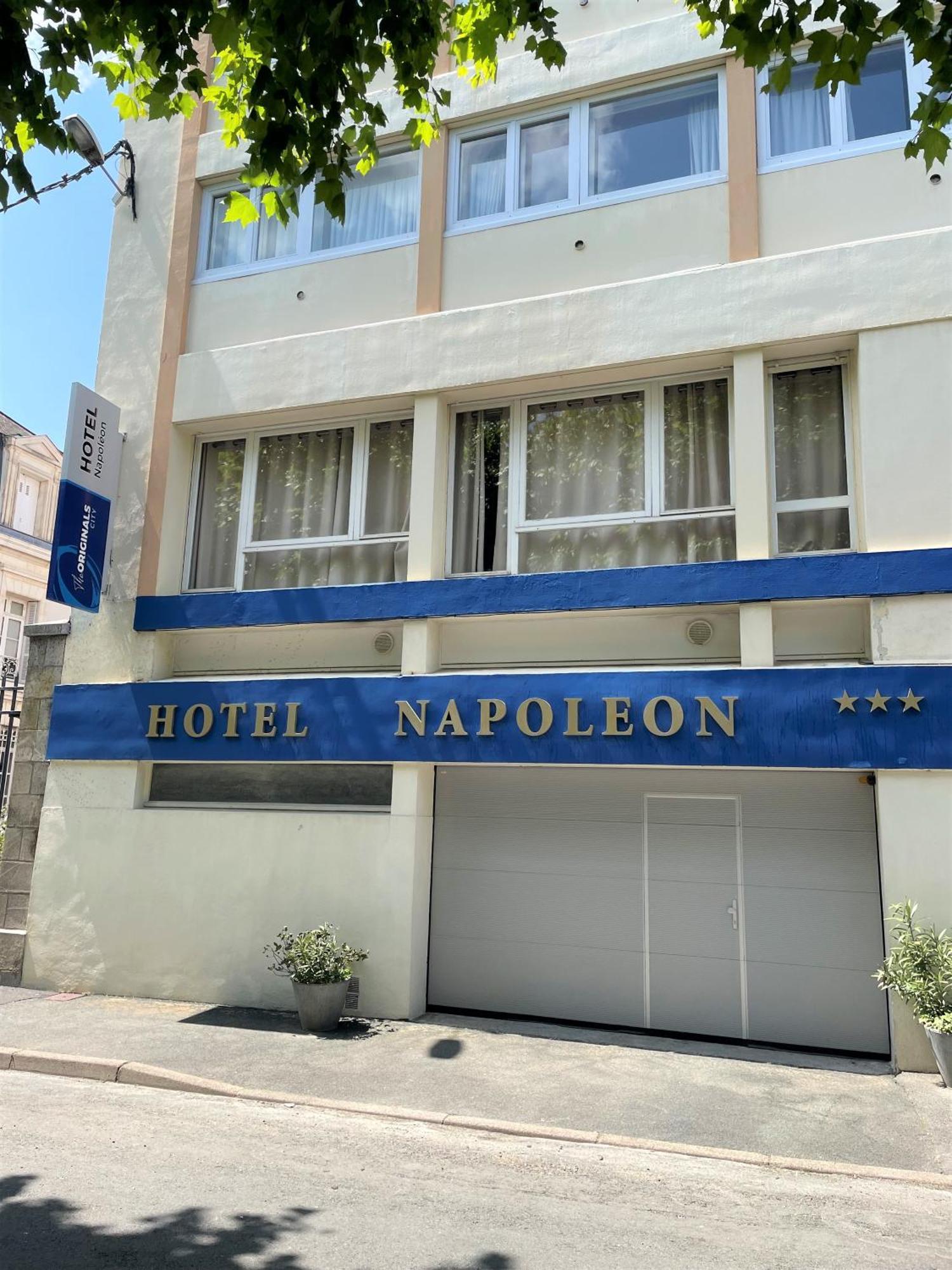 The Originals City, Hotel Napoleon, La Roche-Sur-Yon Bagian luar foto