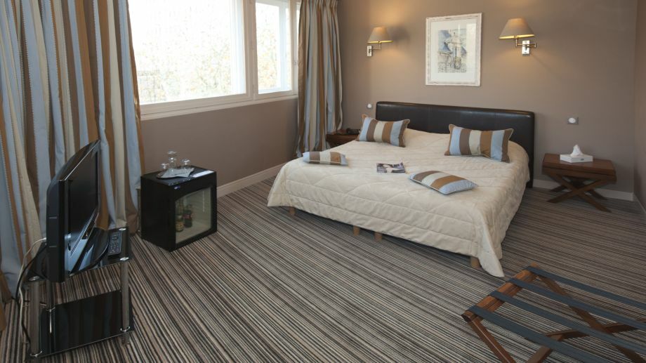 The Originals City, Hotel Napoleon, La Roche-Sur-Yon Bagian luar foto